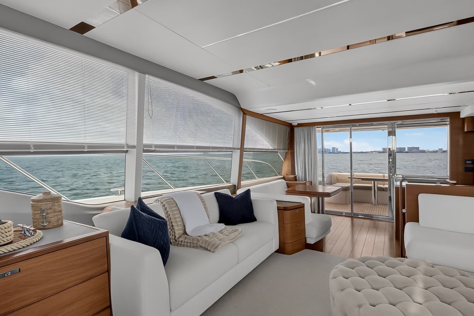 2021 Princess F70 - Photo 39