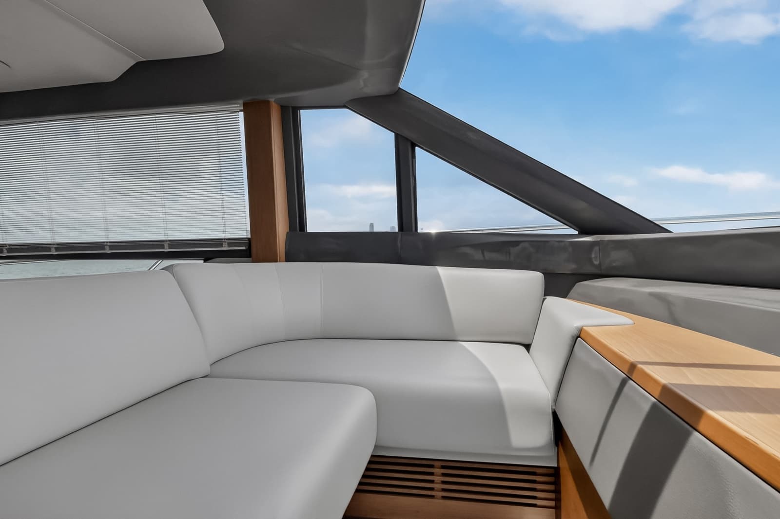 2021 Princess F70 - Photo 41