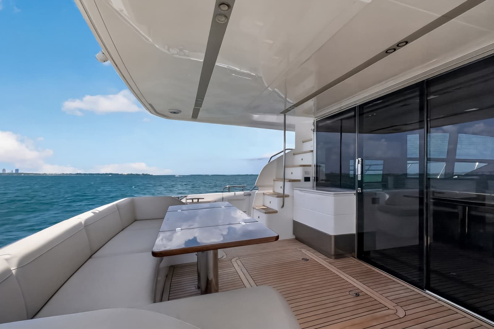 2021 Princess F70 - Photo 27