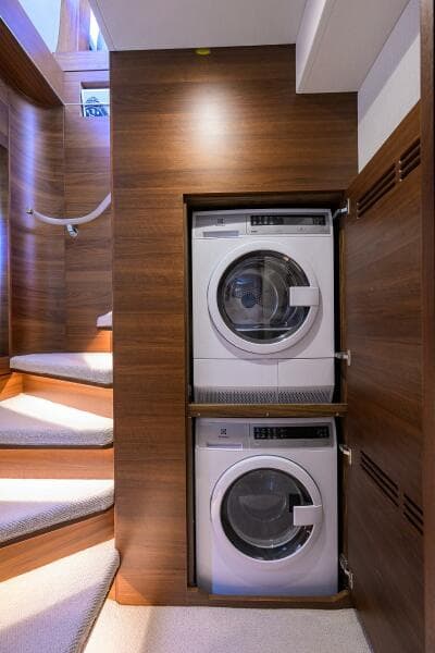 2021 Princess F70 - Photo 20