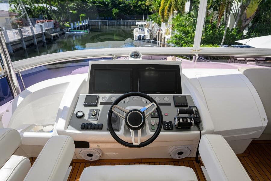 2021 Princess F70 - Photo 19