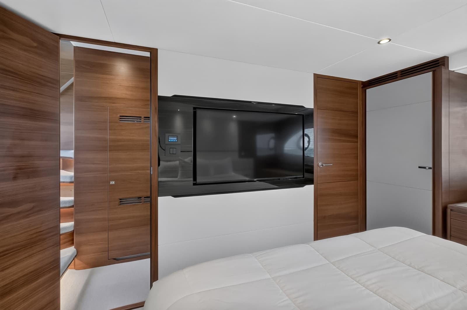 2021 Princess F70 - Photo 62