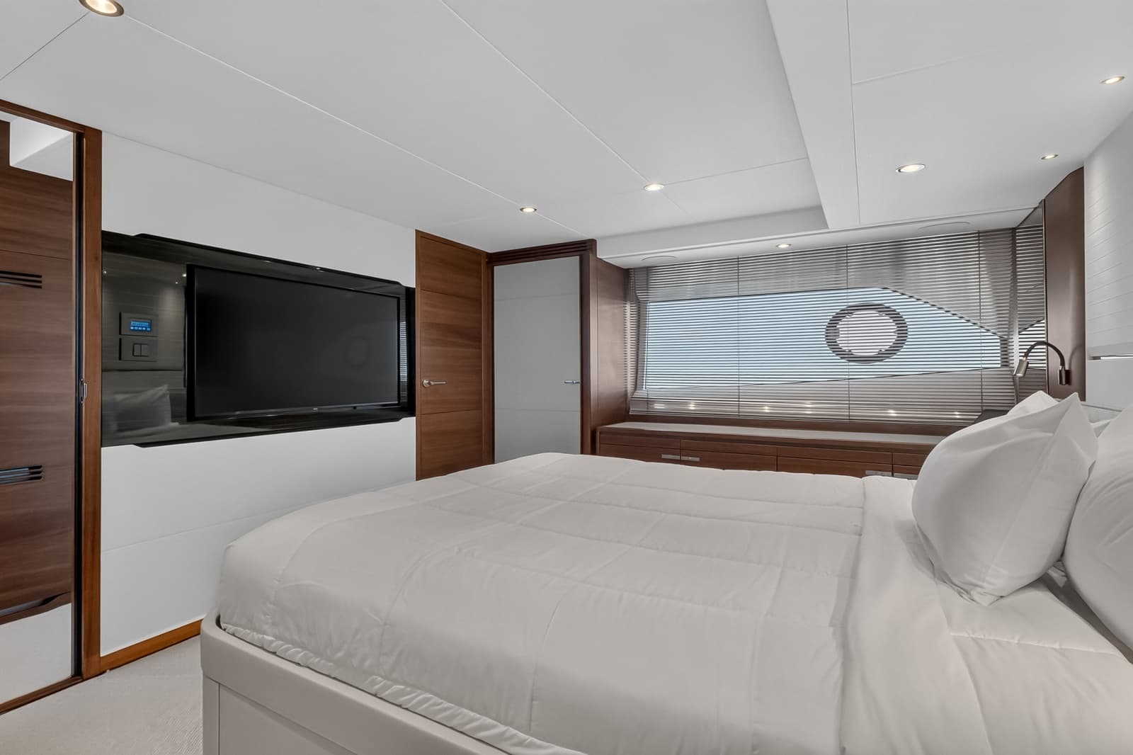 2021 Princess F70 - Photo 61