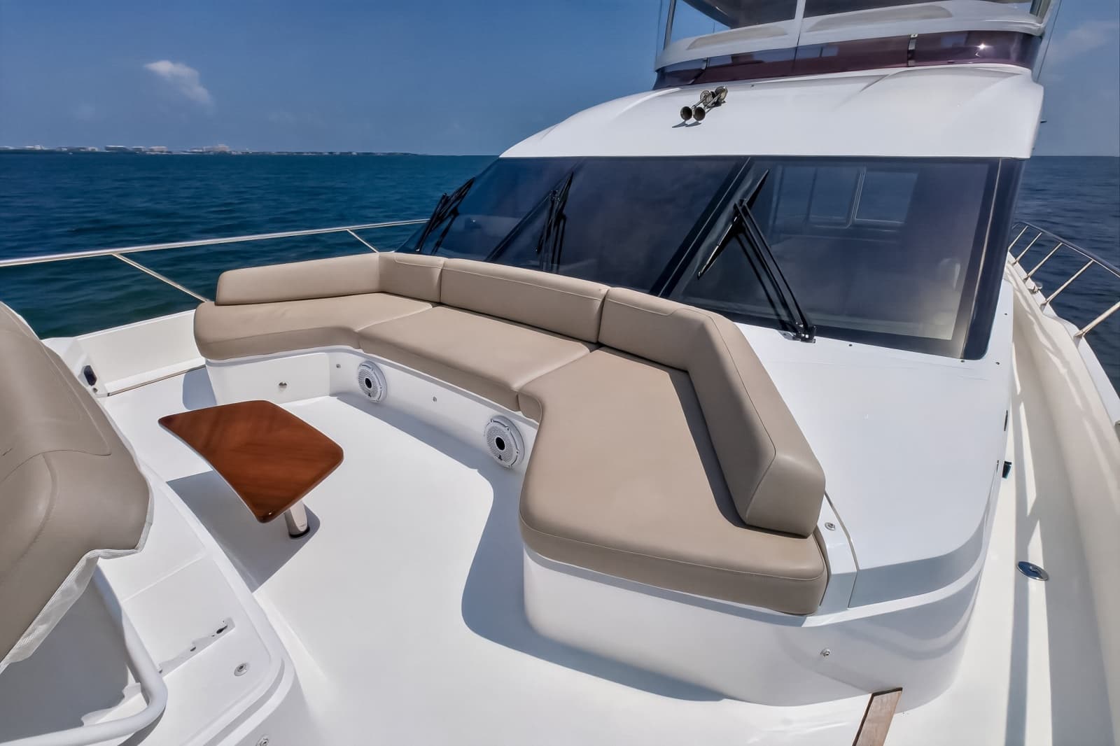2021 Princess F70 - Photo 10