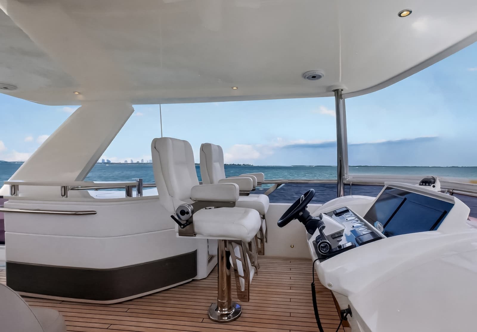 2021 Princess F70 - Photo 15