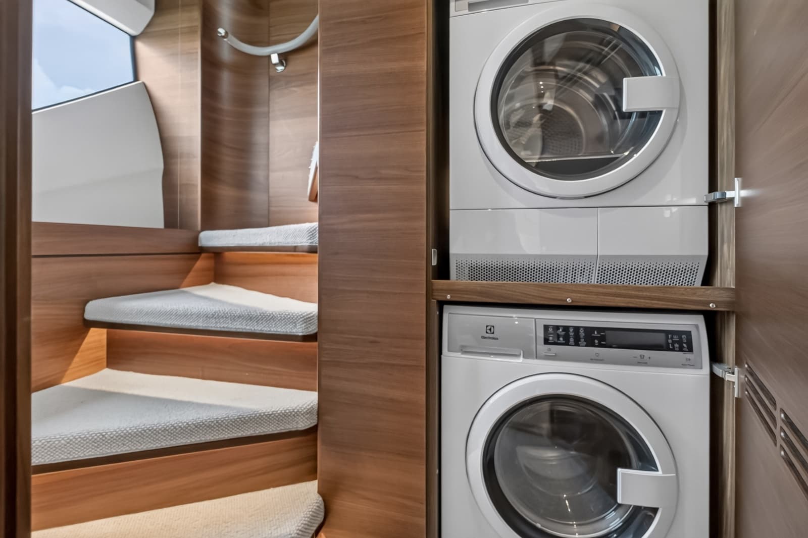 2021 Princess F70 - Photo 69