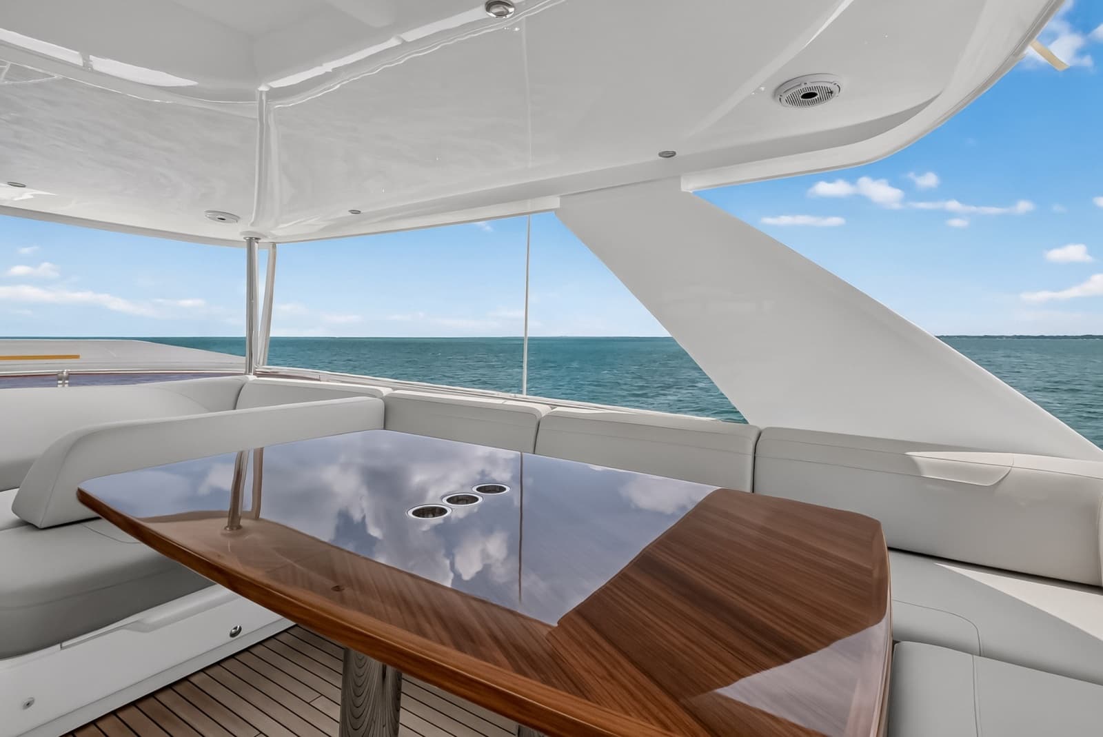 2021 Princess F70 - Photo 22