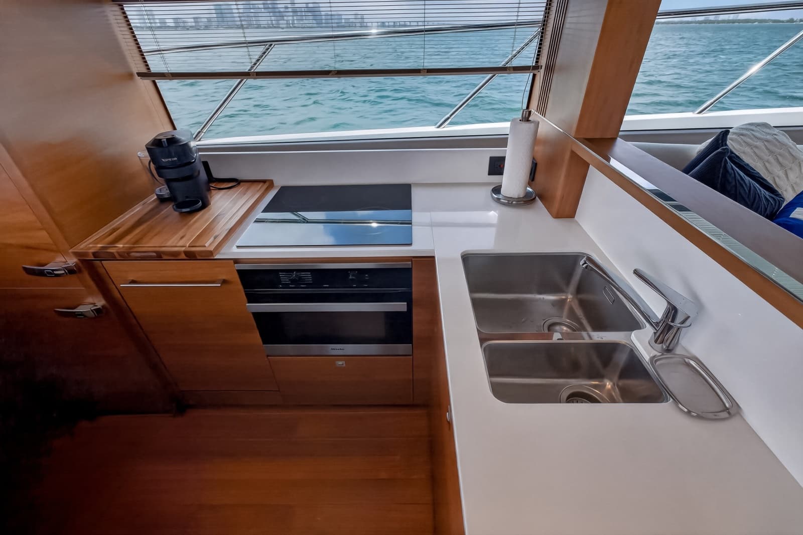 2021 Princess F70 - Photo 32