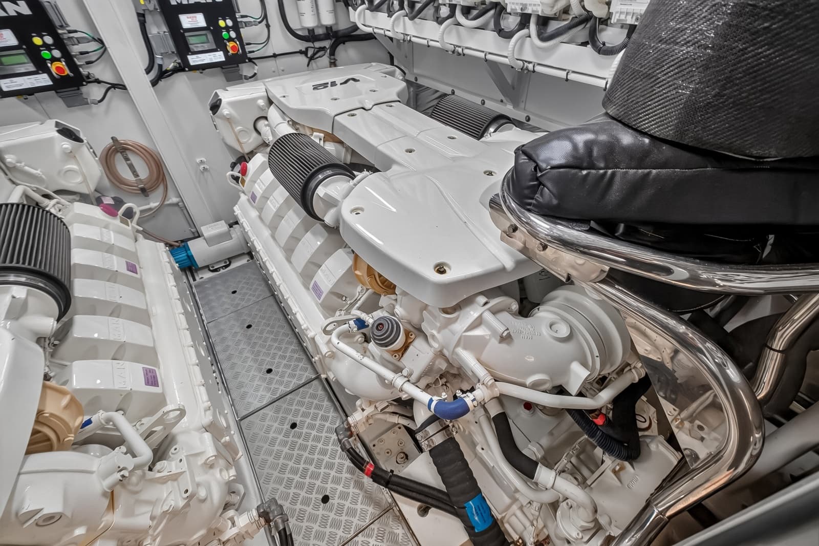 2021 Princess F70 - Photo 73