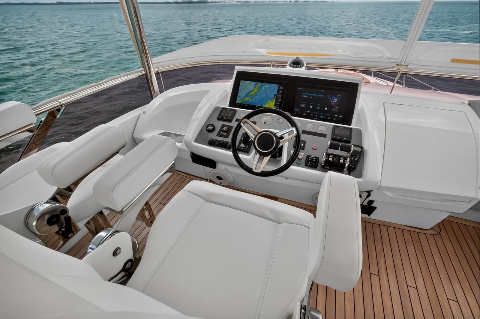 2021 Princess F70 - Photo 17
