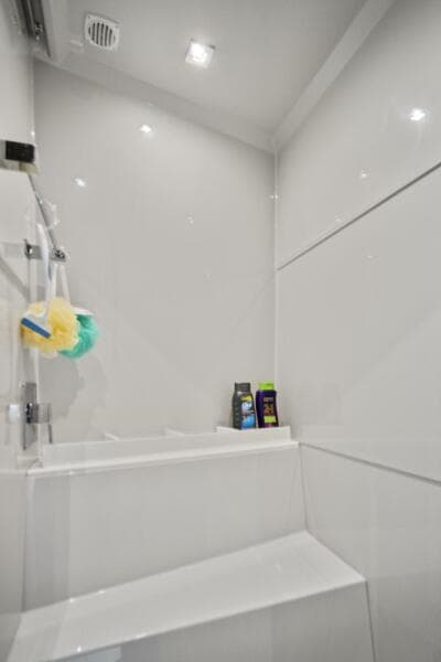 2019 Cruisers Yachts 54 Cantius