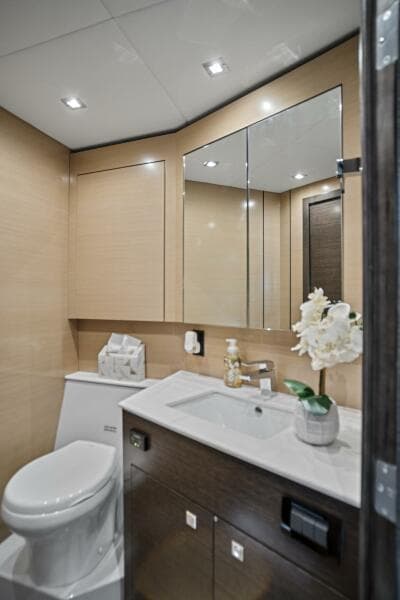 2019 Cruisers Yachts 54 Cantius