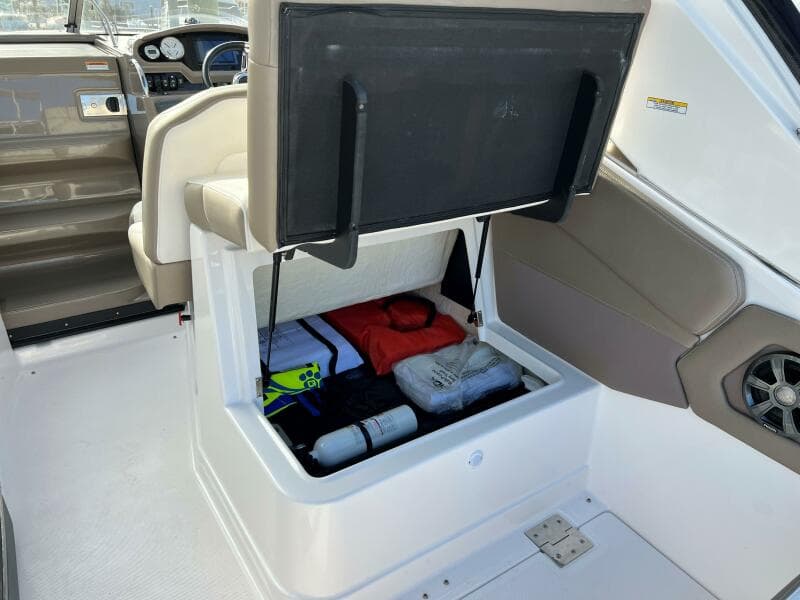 2017 Regal 28 Express