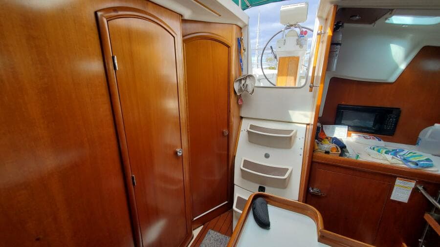2000 Beneteau 361