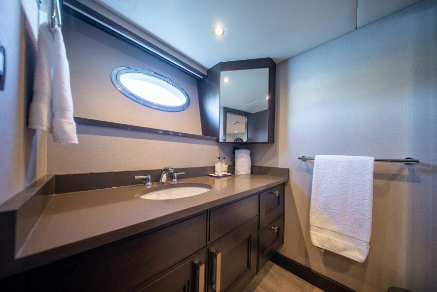 1992 Crescent Custom Yachts Custom