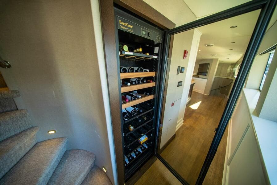 1992 Crescent Custom Yachts Custom