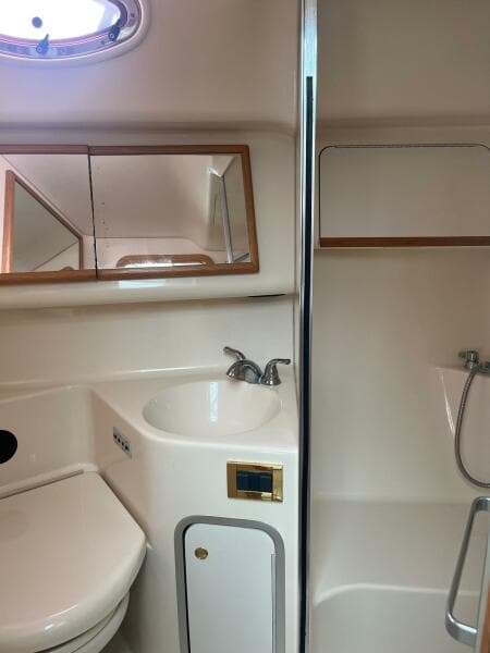 1997 Sea Ray 420 Aft Cabin - Photo 12