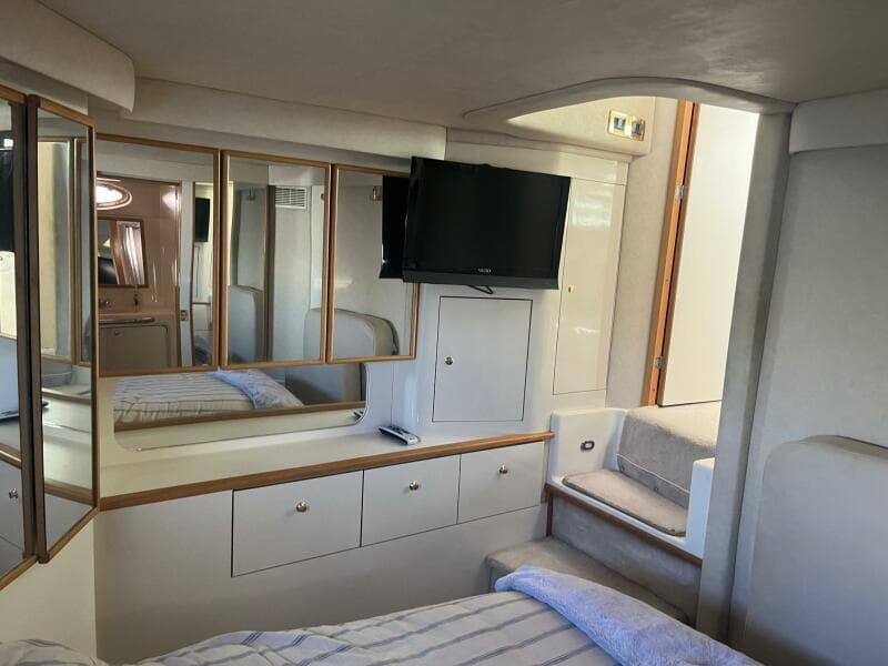 1997 Sea Ray 420 Aft Cabin - Photo 8