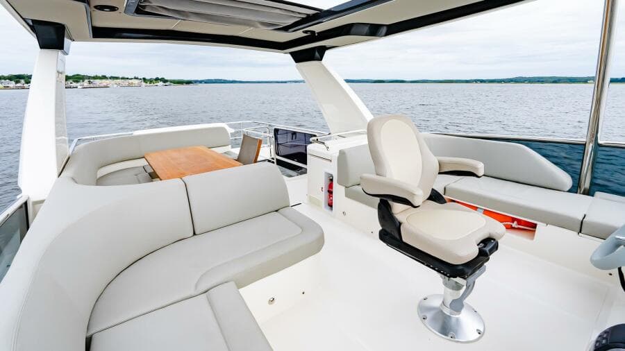 2023 Absolute 52 Navetta