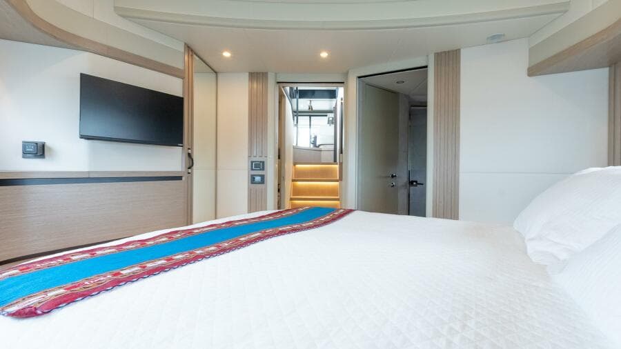 2023 Absolute 52 Navetta