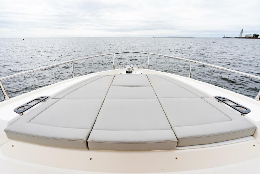 2023 Absolute 52 Navetta