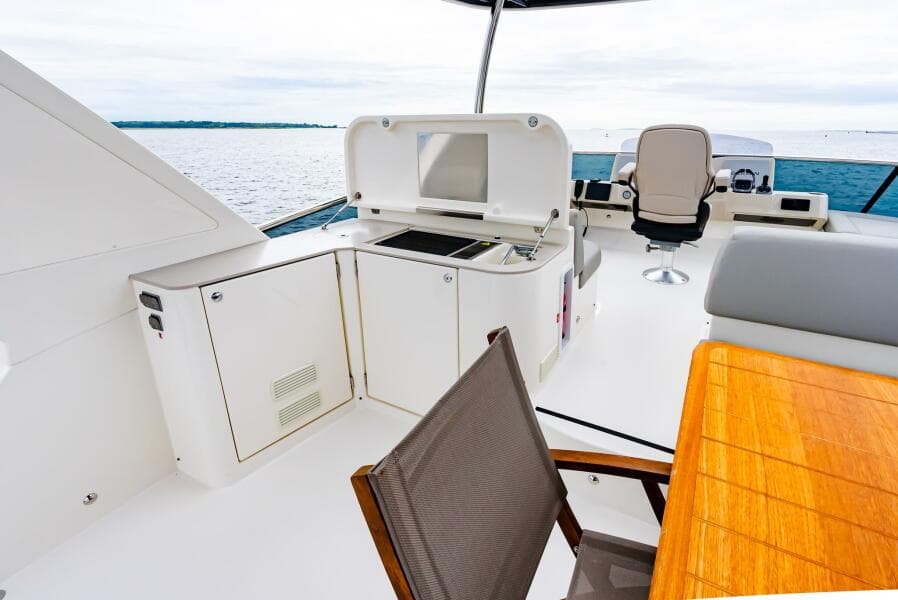 2023 Absolute 52 Navetta