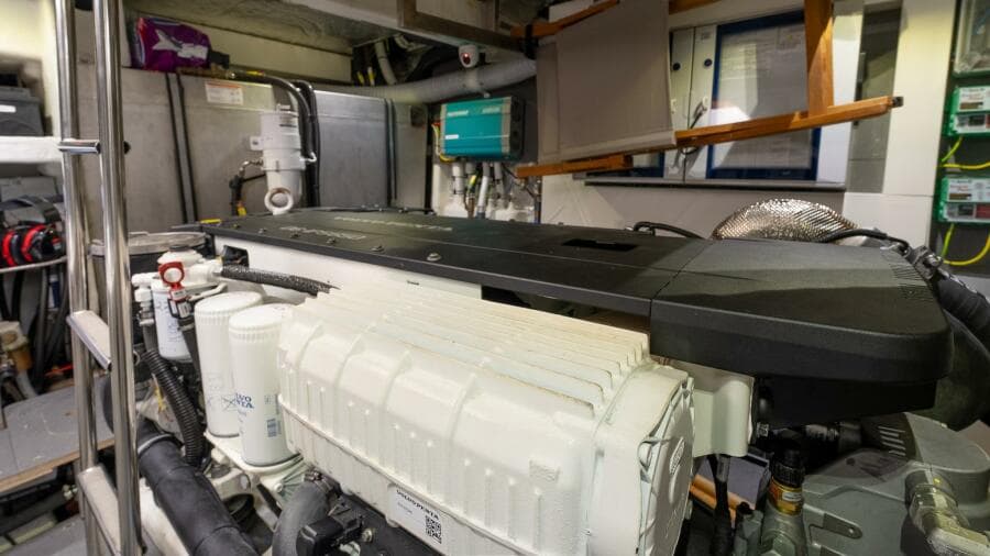 2023 Absolute 52 Navetta