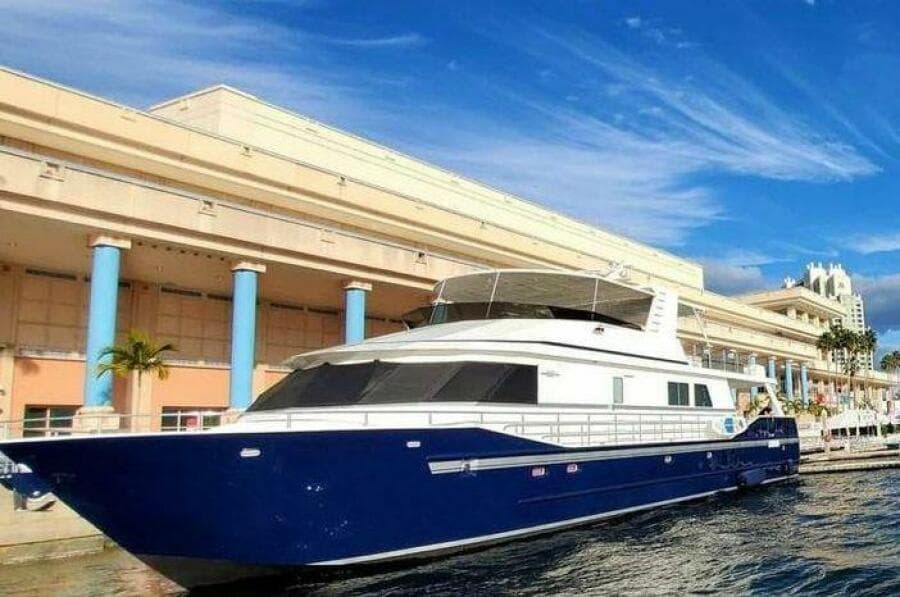 2009 Custom Flybridge Motoryacht