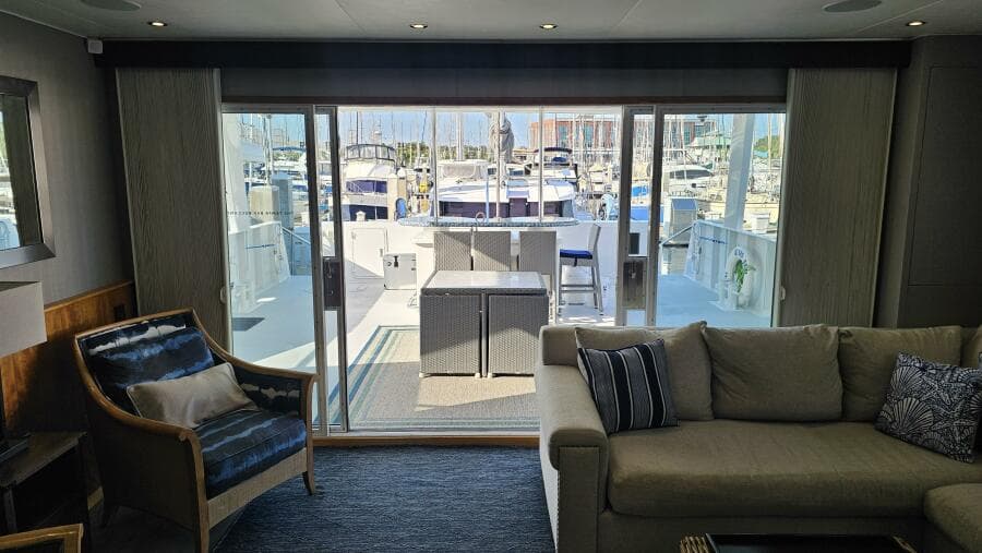 2009 Custom Flybridge Motoryacht