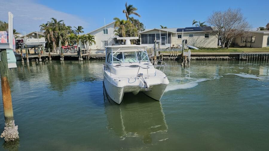 2008 World Cat 320 EC