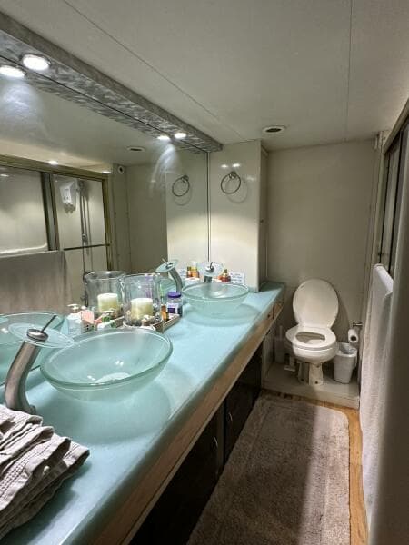 1988 Viking Motor Yacht