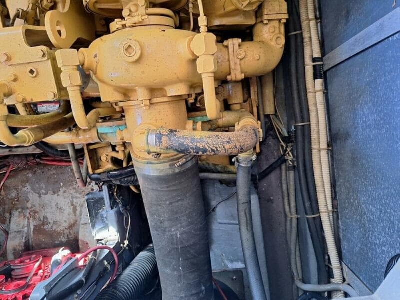 1985 Sea Ray 390 Express Cruiser