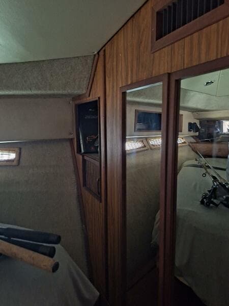 1985 Sea Ray 390 Express Cruiser