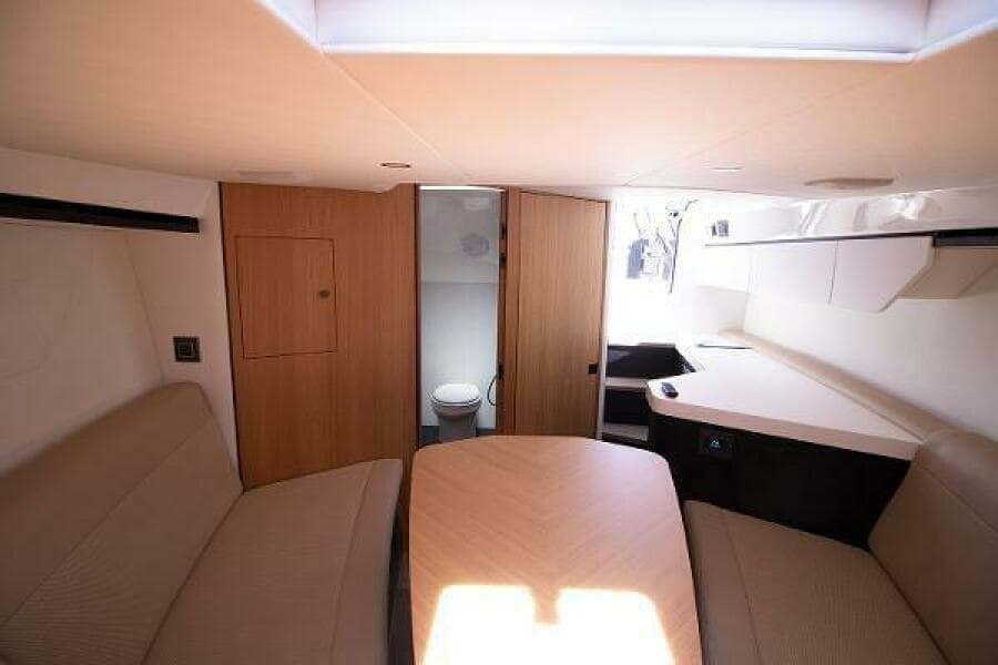 2021 Fairline F Line 33 - Photo 18