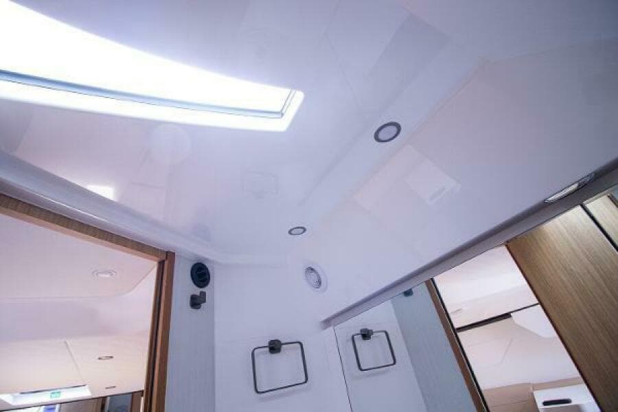 2021 Fairline F Line 33 - Photo 23