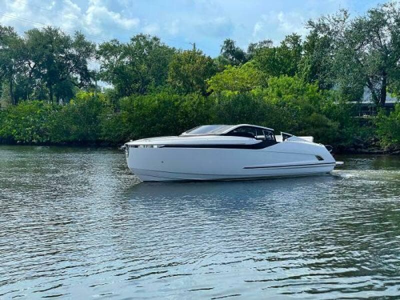 2021 Fairline F Line 33 - Photo 5