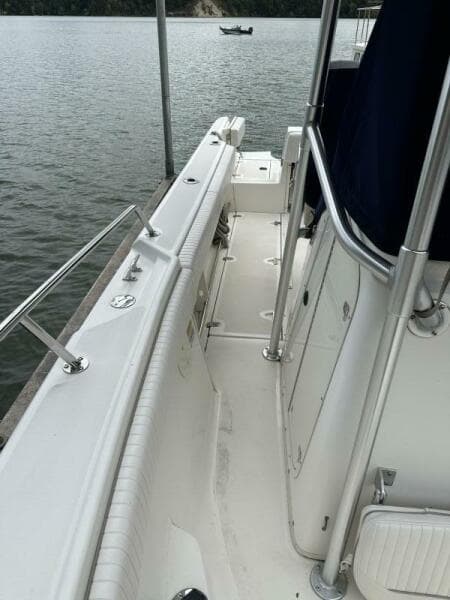 2000 Boston Whaler 
