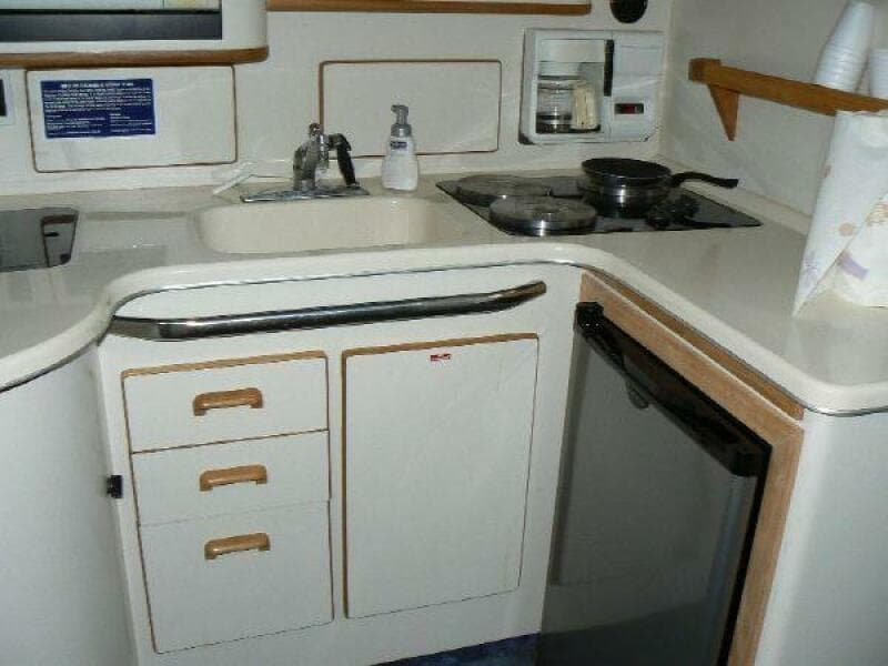 1993 Sea Ray 370 Sedan Bridge