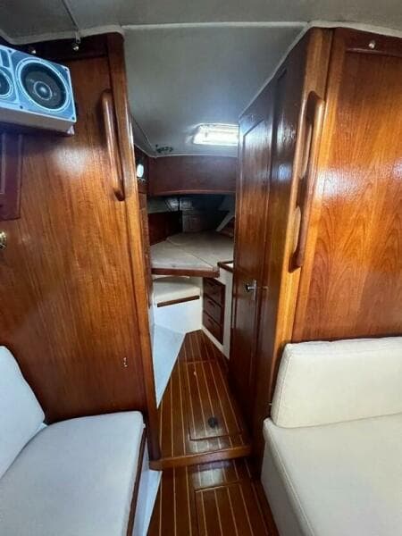 1986 Pacific Seacraft 37