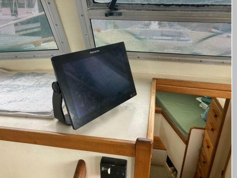 1984 Duffy Flybridge Cruiser