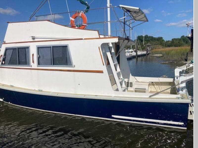 1984 Duffy Flybridge Cruiser