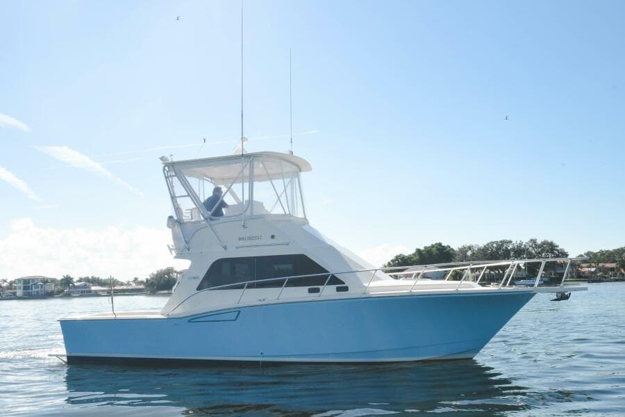 2001 35 Cabo Flybridge - VIKINGOS - Profile