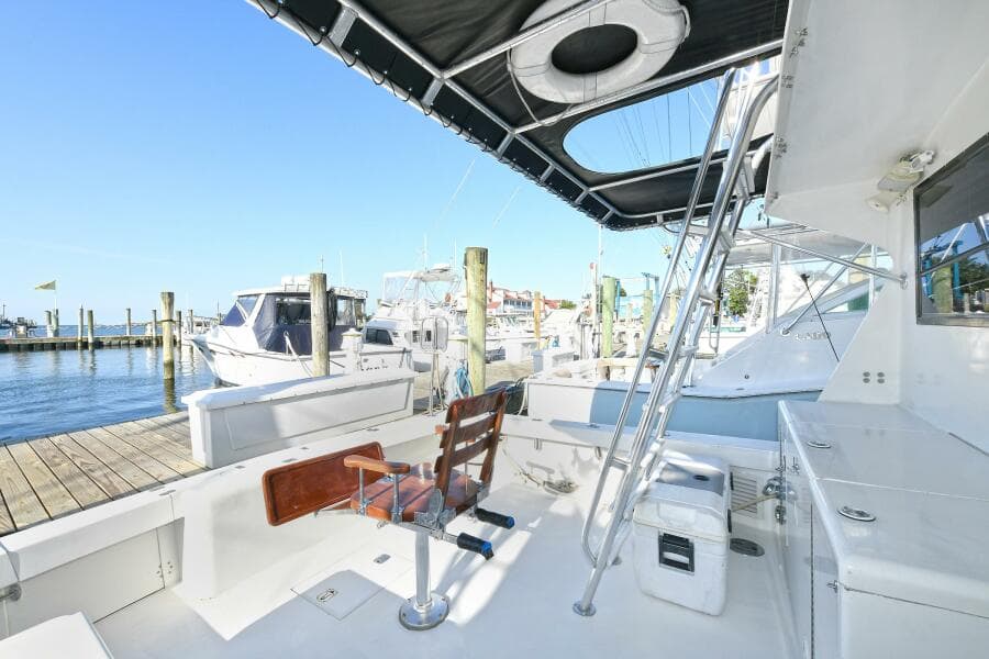 2000 Torres 48 Enclosed Bridge - Photo 4