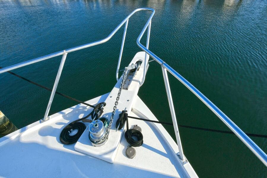 2000 Torres 48 Enclosed Bridge - Photo 14