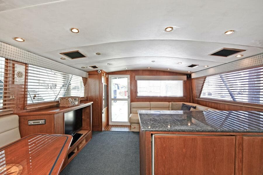 2000 Torres 48 Enclosed Bridge - Photo 25