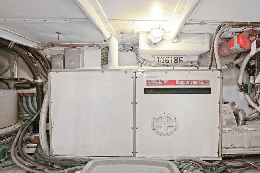 2000 Torres 48 Enclosed Bridge - Photo 34