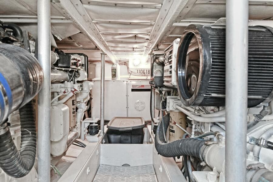 2000 Torres 48 Enclosed Bridge - Photo 31