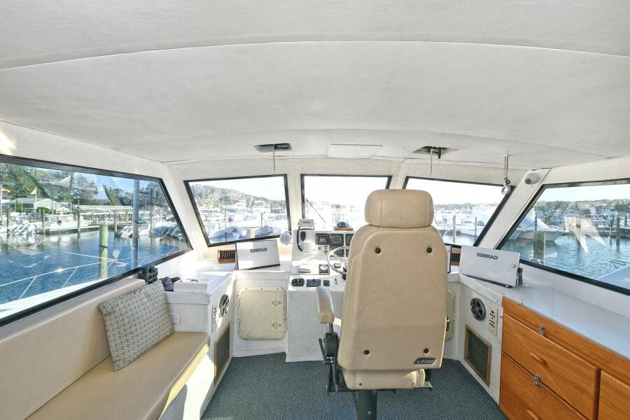 2000 Torres 48 Enclosed Bridge - Photo 8