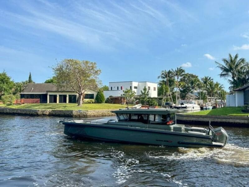 2024 Brabus Shadow 900XC