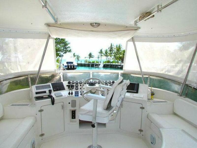 1997 Hyatt 55 - Photo 3